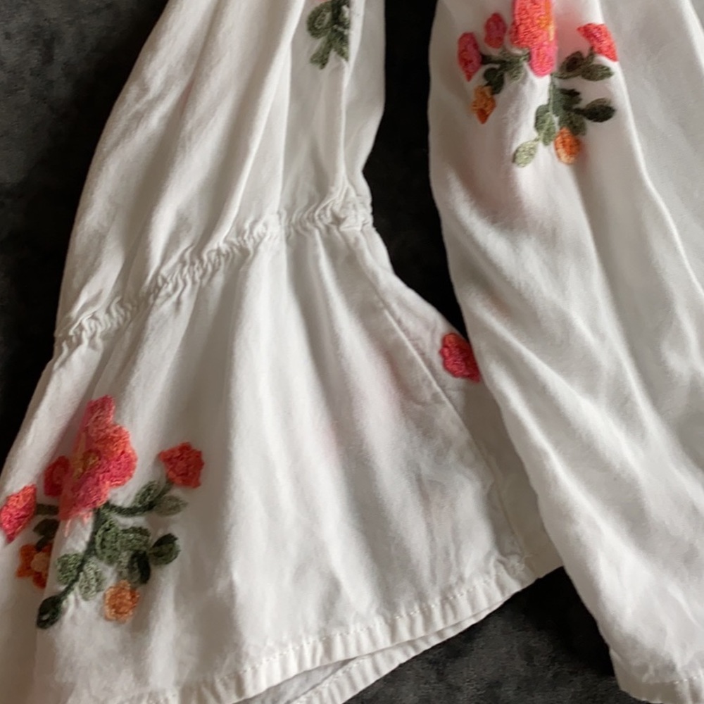 Complete Spring Outfit 🌸 - Picture 3 of 4